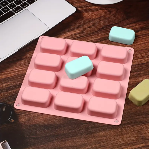 قالب سيليكون مستطيل الشكل به 12 فتحات، حجم الصابون 40 جرام  قالب سيليكون لصنع الصابون محلي الصنع، قوالب سيليكون غير لاصقة لصنع قضبان الصابون