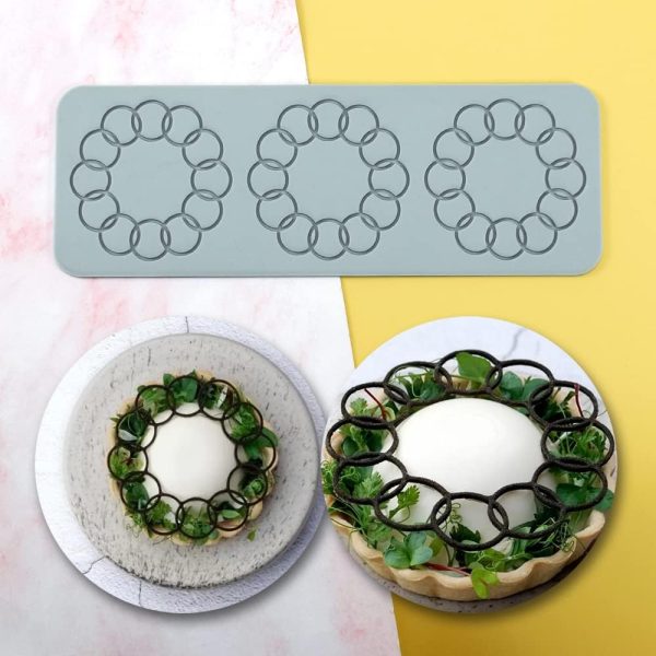 قوالب سيليكون كيك دانتيل على شكل حلقات، قالب3 حلقات قالب دانتيل مرن ومتين غير لاصق لتزيين الكيك بتصاميم دانتيل جميلة، صديق للبيئة، قابل لإعادة الاستخدام ومتين. مثالي لتزيين الكيك، وصناعة السكر، والشمع، ومعجون اللثة، والراتنج، وزينة الكيك، إلخ. أداة منقوشة بالدانتيل لحلويات يومية!