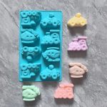 قالب سيليكون شكل عربيات سيارات شكل طائرة هليكوبتر قطار قالب موصلات ذات 8 فتحات جبس شمع كونكريت