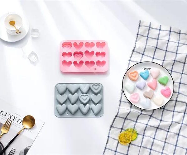 قالب سيليكون على شكل قلوب 12 قطعة