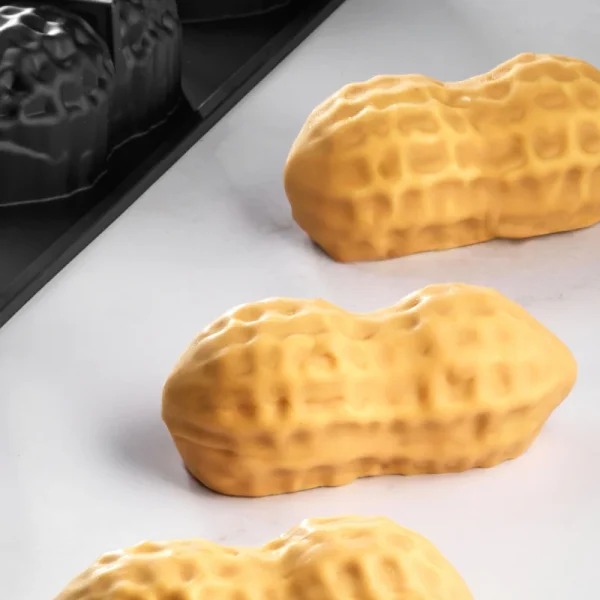 Single-serving portion peanut-shaped silicone mould - Peanut PX43132 قالب سيليكون فردي الحصة على شكل حبة الفول السوداني - Peanut PX43132 الوصف